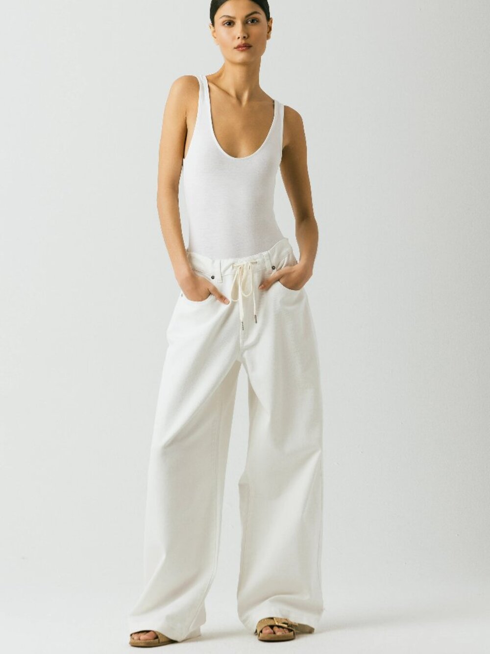NEW! BLANK NYC WIDE LEG PUBLIC LIFE JEANS - Picture 5 of 8